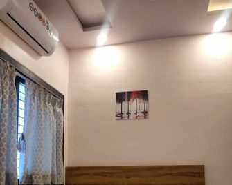 Hotel Garuda Executive Latur - Latur - Bedroom