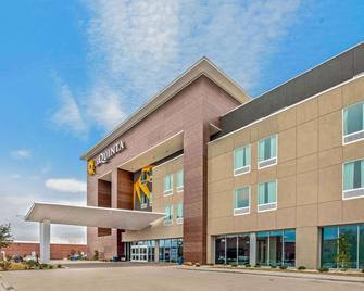 La Quinta Inn & Suites by Wyndham Waco Downtown - Baylor - Waco - Edificio