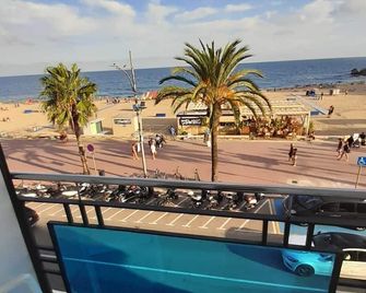 Hostal Blanc Lloret - Lloret de Mar