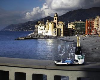 Hotel La Camogliese - Camogli - Edificio