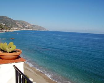 Hotel Lido Mediterranee - Taormina - Bãi biển