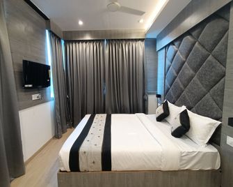 Hotel Beverly Palace Santacruz - Near Bkc - Mumbai Airport T1 - Mumbai