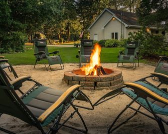 Luxury Lake Country Home · Hike · Bike · Fire pit · Boat Included - Elkhorn - Terasa