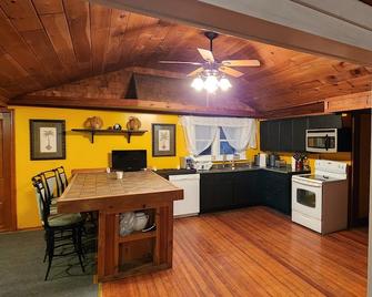 Private house with jacusie - Walton - Kitchen
