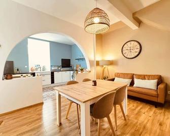 Au soleil couchant - Villeneuve-lès-Béziers - Essbereich