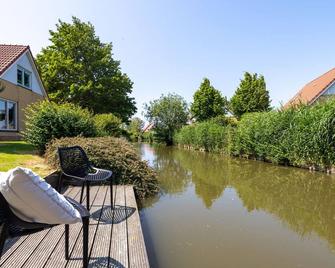Detached Holiday Home With Garden Near Hoorn - Andijk - Patio