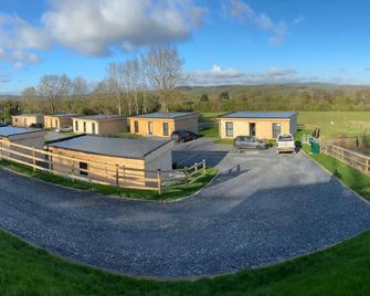 North Wales Eco Lodges - Ruthin - Außenansicht