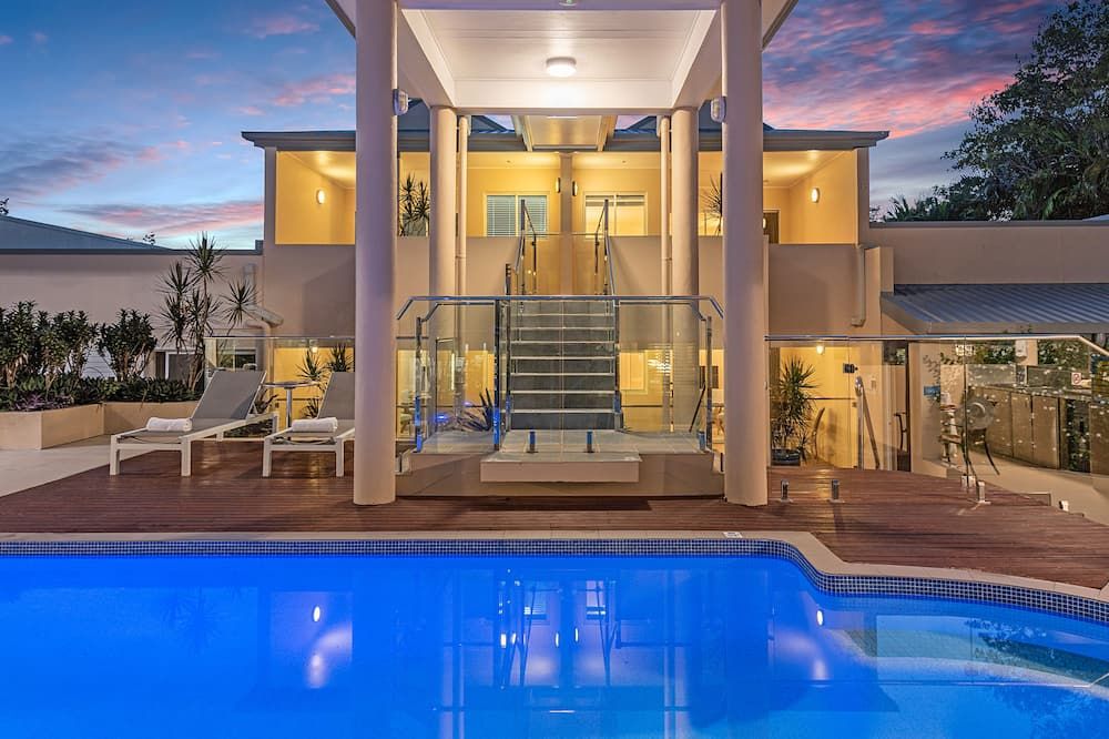 The Newport on Macrossan - Adults Only - פורט דאגלאס - בריכה