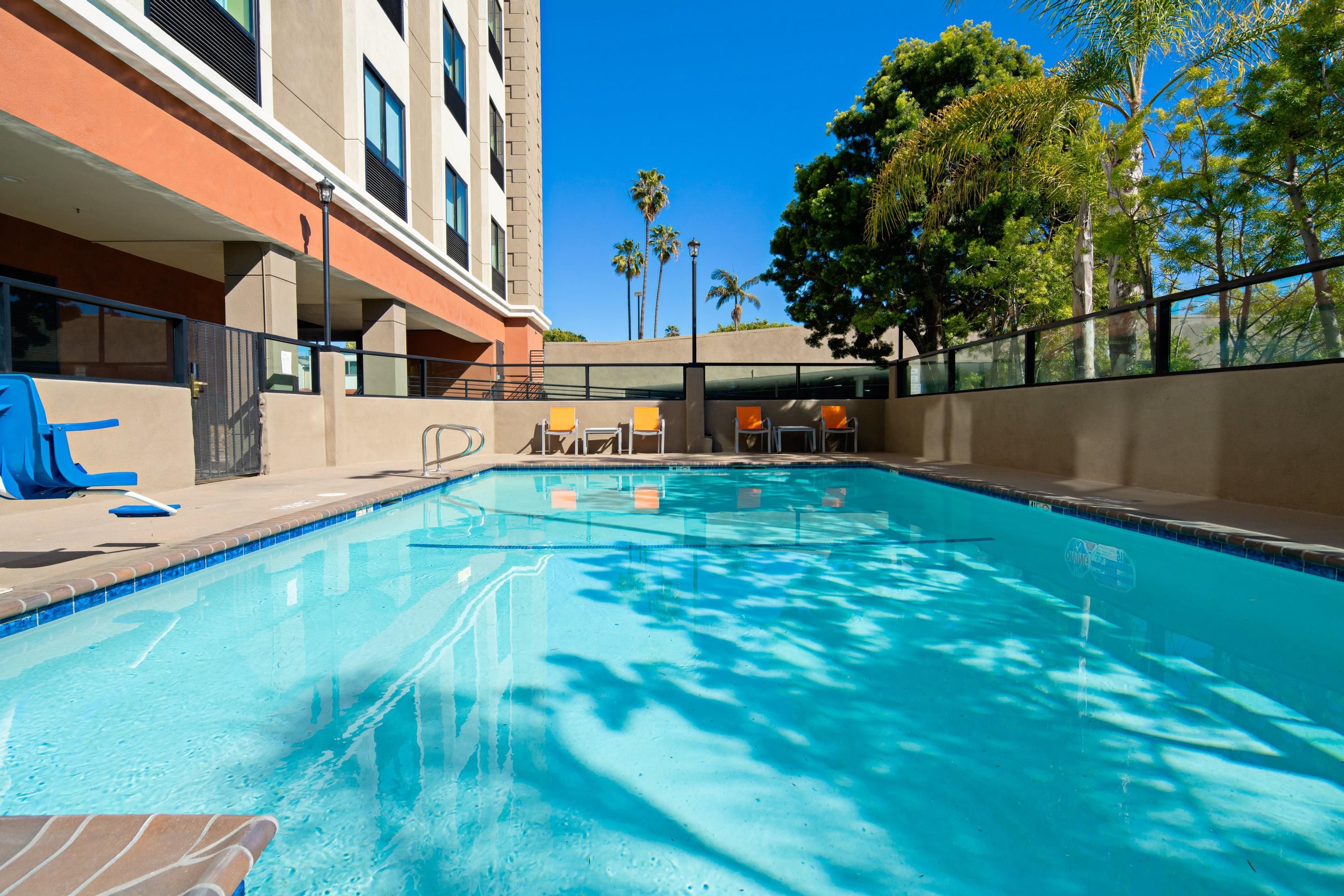 Holiday Inn Express Los Angeles - Lax Airport - Los Angeles - Pool