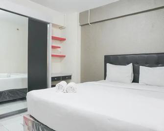 Comfortable Studio Room At Kebagusan City - Yakarta - Habitación