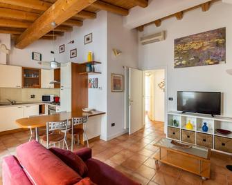 Casa con vista sul canale by Wonderful Italy - Bologna - Huiskamer