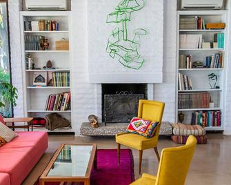 Remote Central Arizona Ranch House - Mayer - Lounge