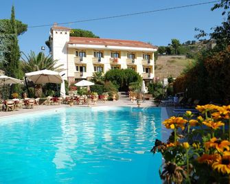 Hotel Caserta Antica - Caserta - Piscina