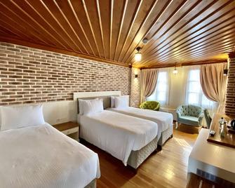 Kervan Hotel - Antalya - Bedroom
