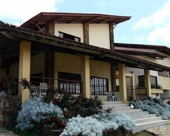 Pousada Calugi - Triunfo - Edificio