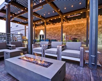 Home2 Suites by Hilton San Francisco Airport North - South San Francisco - Budynek