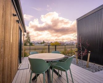 Ben Ohau Views, The Apartment - Twizel - Balcony