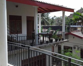 Srimalis Residence - Unawatuna - Parveke