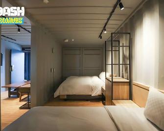 Dash Forwaves Hotel - Toucheng Township - Schlafzimmer