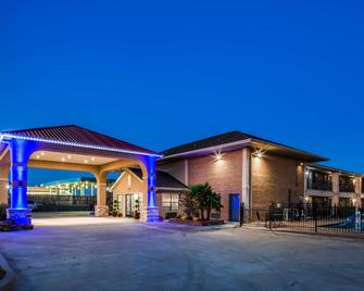SureStay Hotel by Best Western Terrell - Terrell - Building