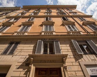 Hotel Caravaggio - Rome - Building