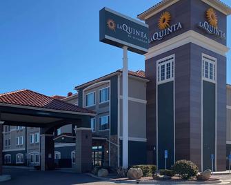 La Quinta Inn & Suites by Wyndham Gallup - Gallup - Toà nhà