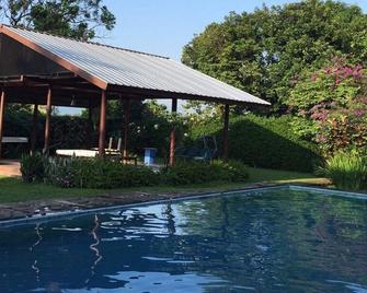 Villa Yosky Bogor - Bogor - Pool