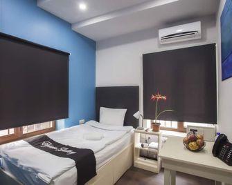 Elysium Gallery Hotel - Ereván - Habitación