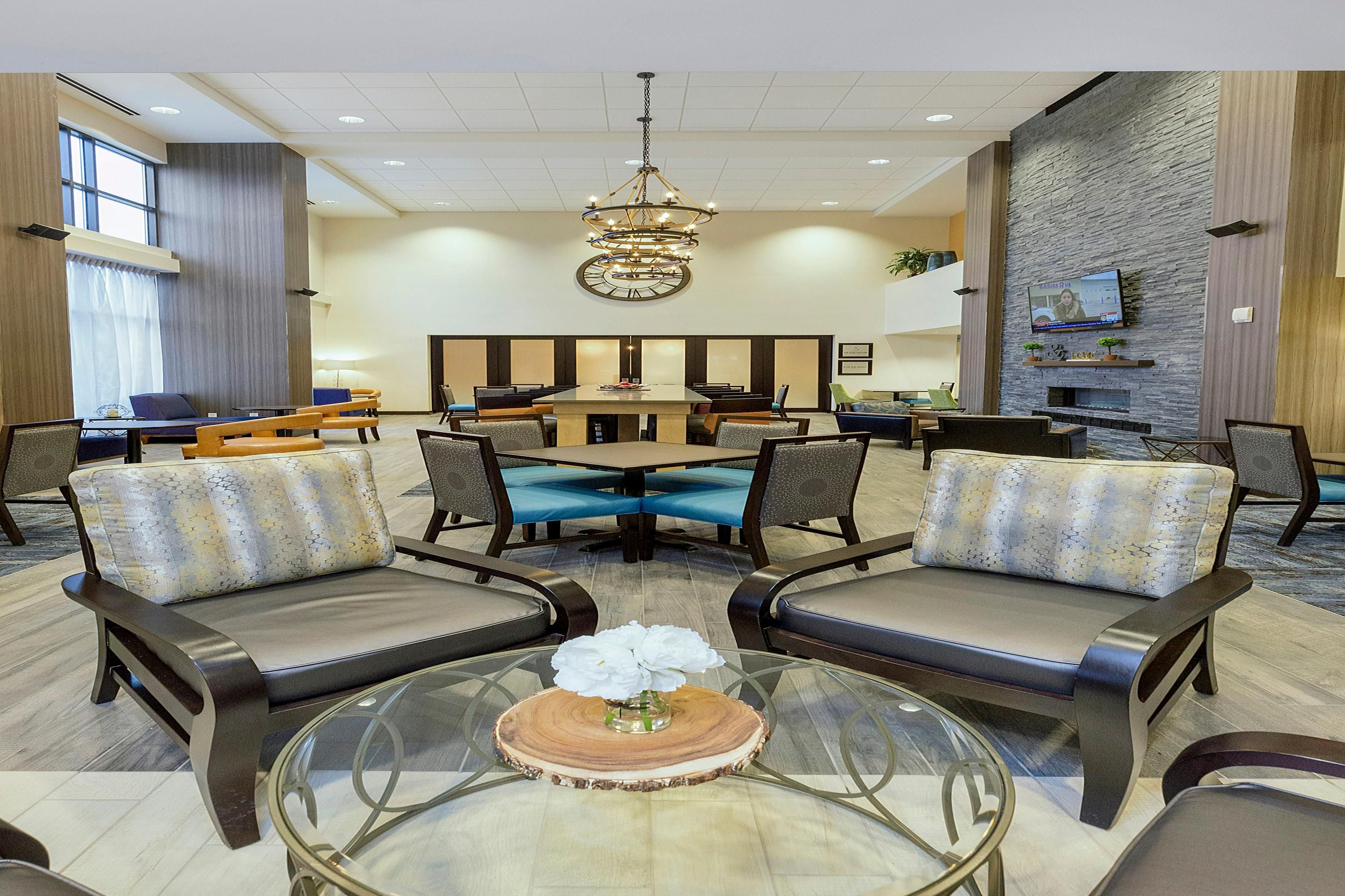 Hampton Inn & Suites West Morgantown University Towne Centre - מורגנטאון - טרקלין