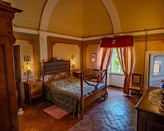 Montelifré Castle - Montisi - Bedroom