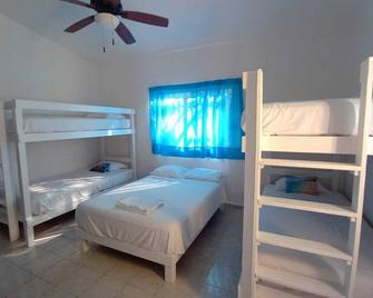 Las Palmas Hostal Cancun - Cancún - Kamar Tidur