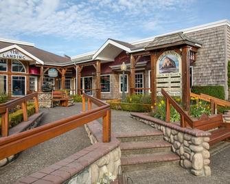 Cannon beach vibes, steps to the beach,WIFI,3 full bedroom en suites with 3 fireplaces,Near Downtown - Cannon Beach - Gebäude