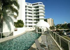 Zanzibar 404, Sensational 2 Bedroom Oceanview Apartment - Mooloolaba - Pool