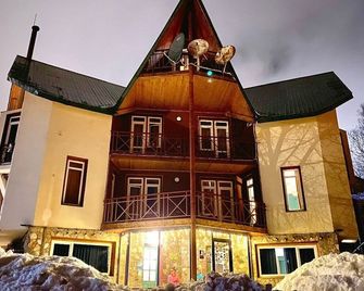 Ozon Gudauri - Gudauri - Budova