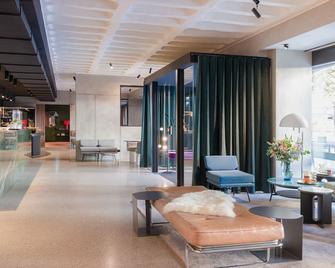 إميلو ديزاين هوتل - شتوتغارت - ردهة