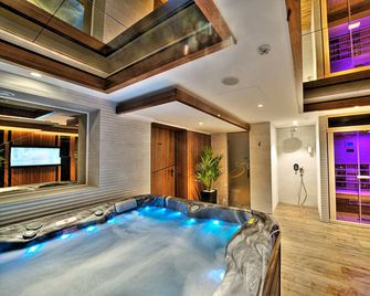 Sky Hotel - Belgrade