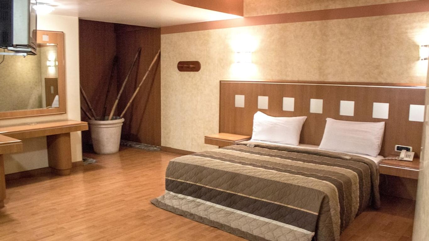 أوتوهوتل إلوشيون