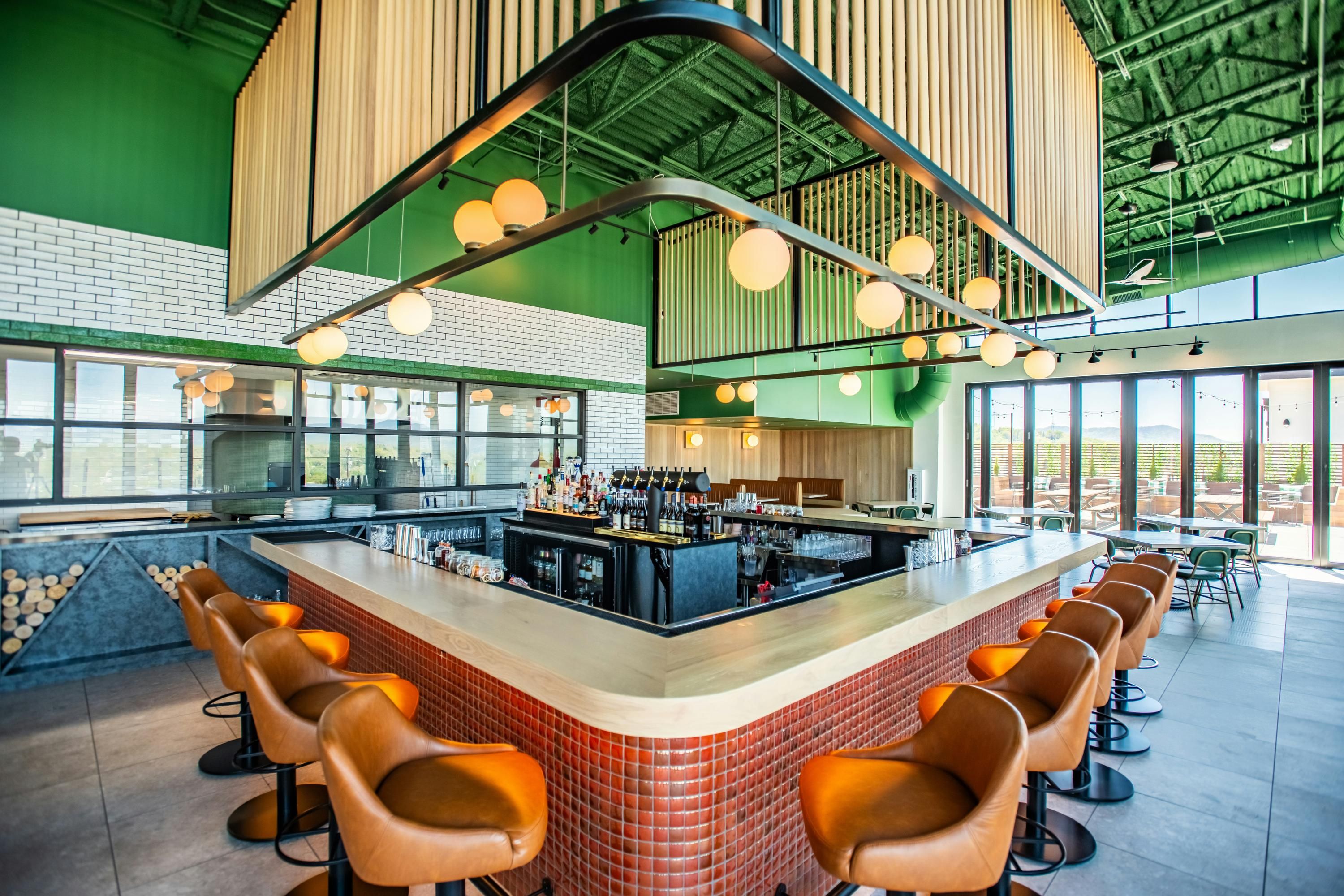 Embassy Suites by Hilton Asheville Downtown - Asheville - Bar