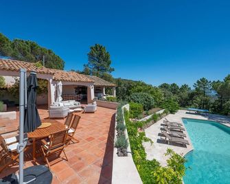 Hauteurs de Tourtour - Tourtour - Piscina