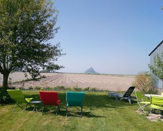 La Jacotiere - Pontorson - Patio