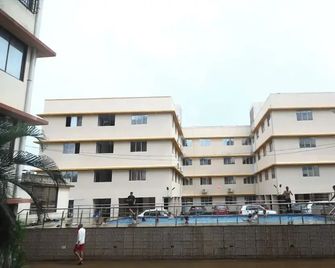 Antique Homestay Daman - Daman - Edificio