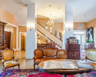 The Belmont Inn - Abbeville - Lobby