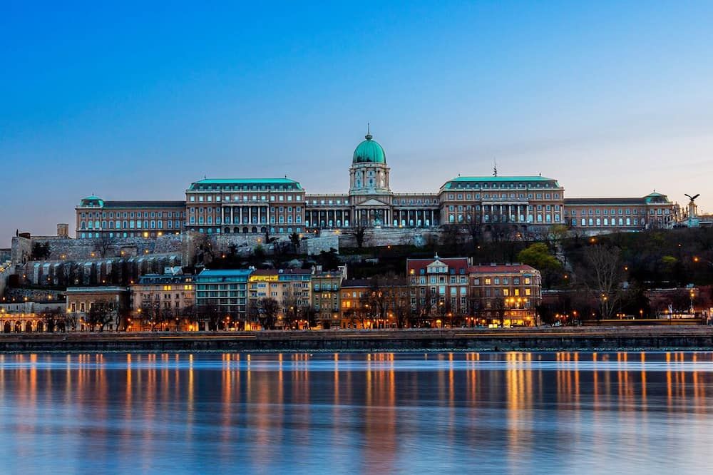 فندق بينسزور - بودابست
