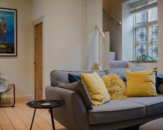 Studio 4- 6 Norwich City Centre Apartment - Norwich - Living room