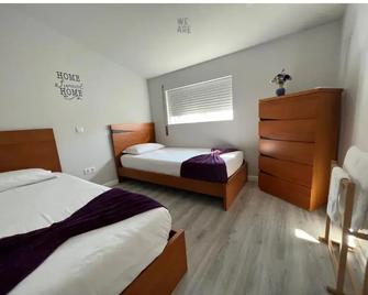 We Are Hostel - Póvoa de Varzim - Schlafzimmer