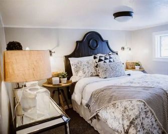 Updated cozy farmhouse - Richfield - Slaapkamer