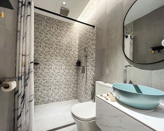 Apple 1 Hotel Queensbay - Bayan Lepas - Bathroom