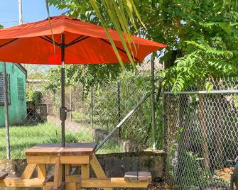 Cozy Belmopan Home - Family Friendly - Belmopan - Patio