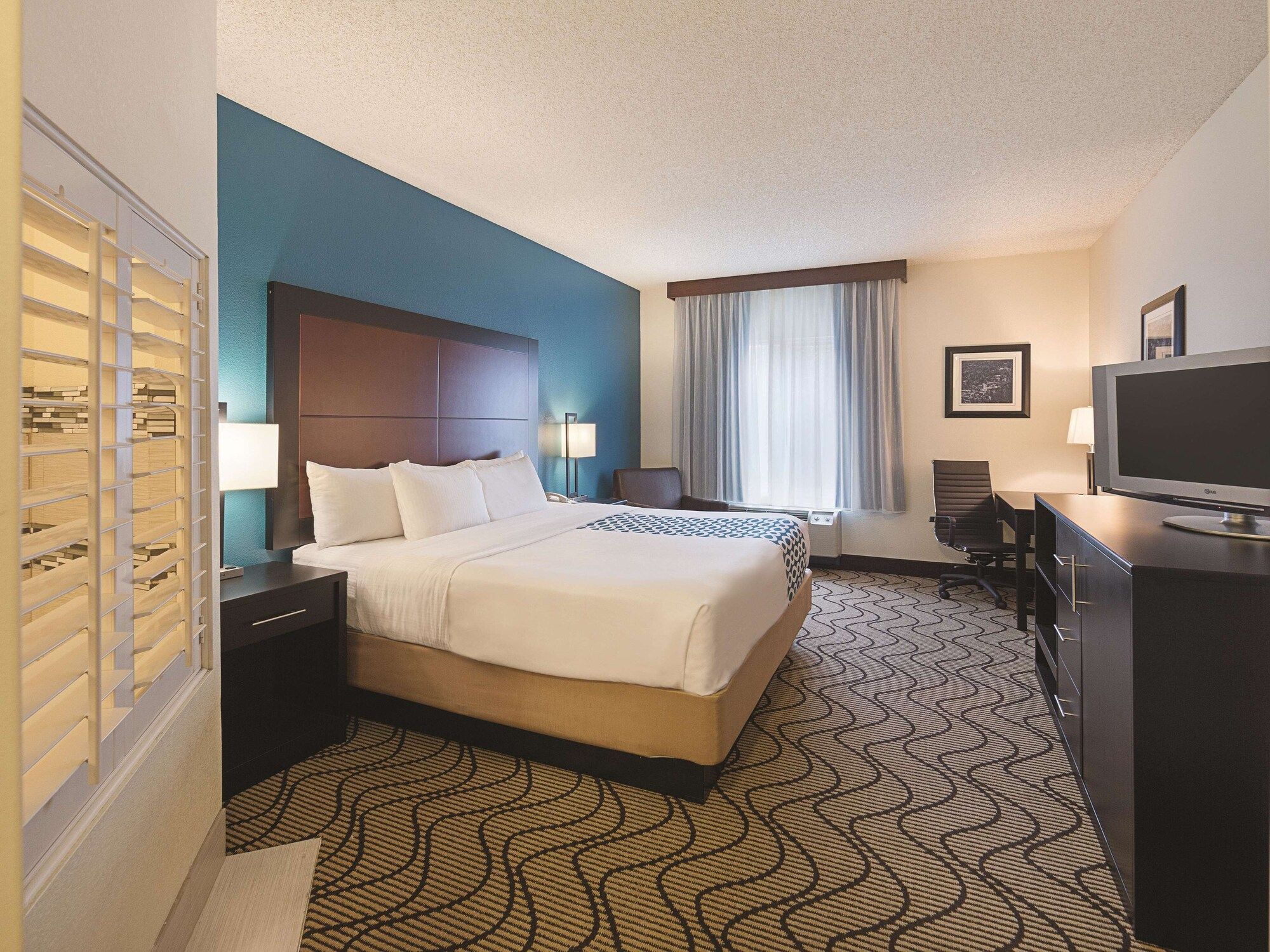 Spark by Hilton Central Point Medford