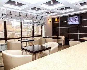 Marton Cherepovetskaya - Volgogrado - Lounge